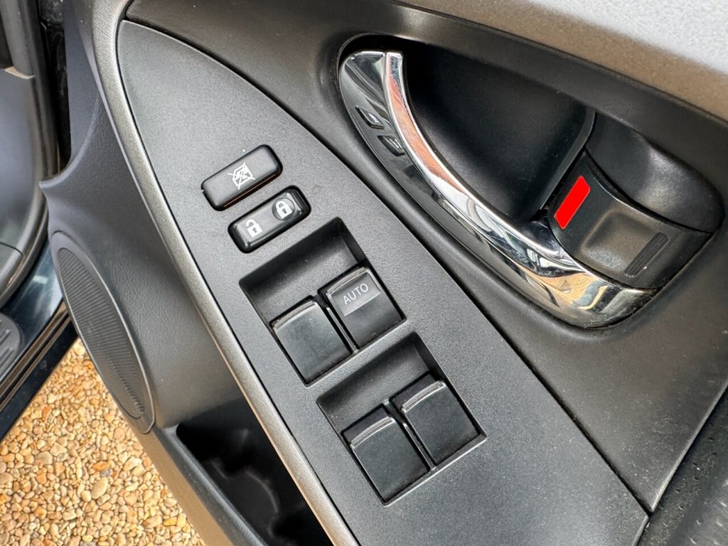 Used Toyota RAV4 2010 for sale - 77880114: Photo 15