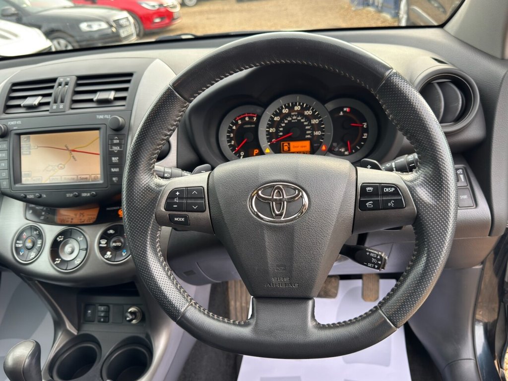 Used Toyota RAV4 2010 for sale - 77880114: Photo 18