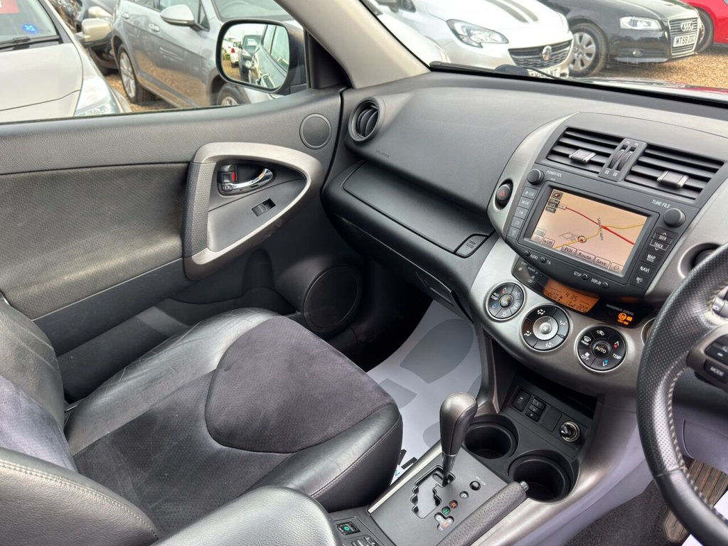 Used Toyota RAV4 2010 for sale - 77880114: Photo 20