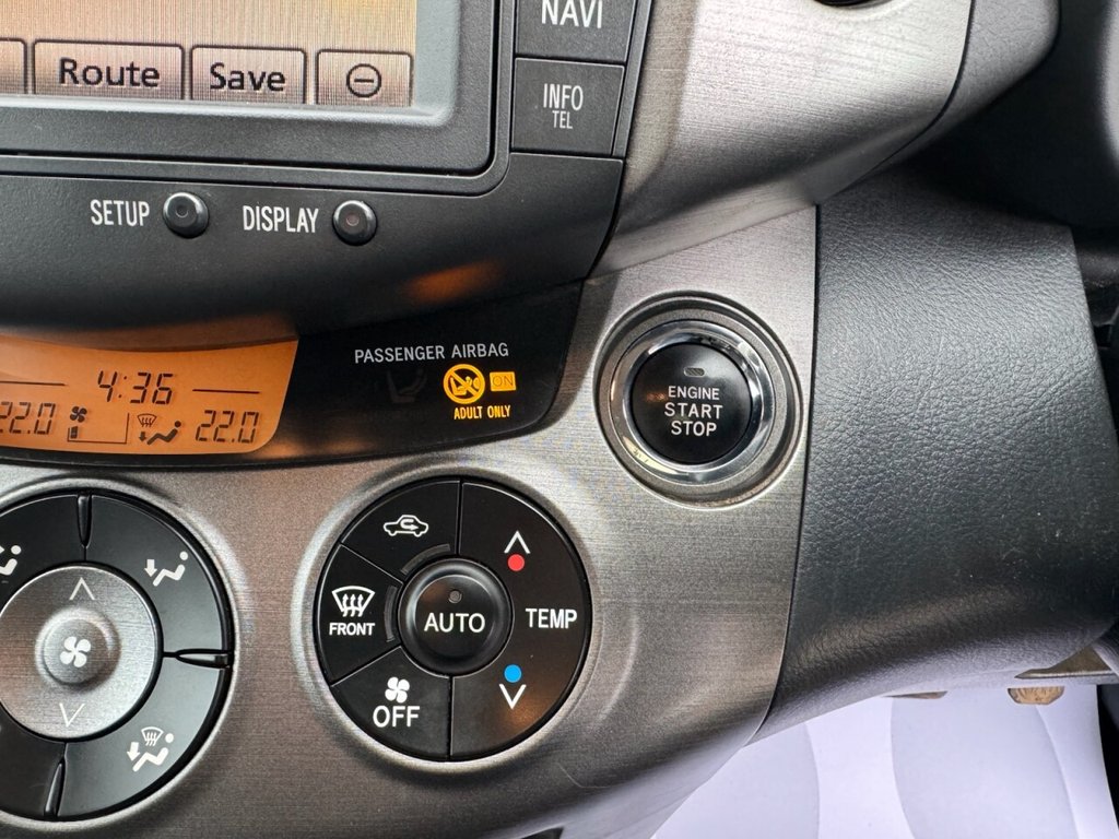 Used Toyota RAV4 2010 for sale - 77880114: Photo 24