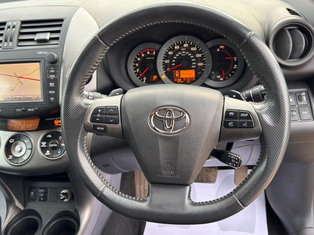 Used Toyota RAV4 2010 for sale - 77880114: Photo 30