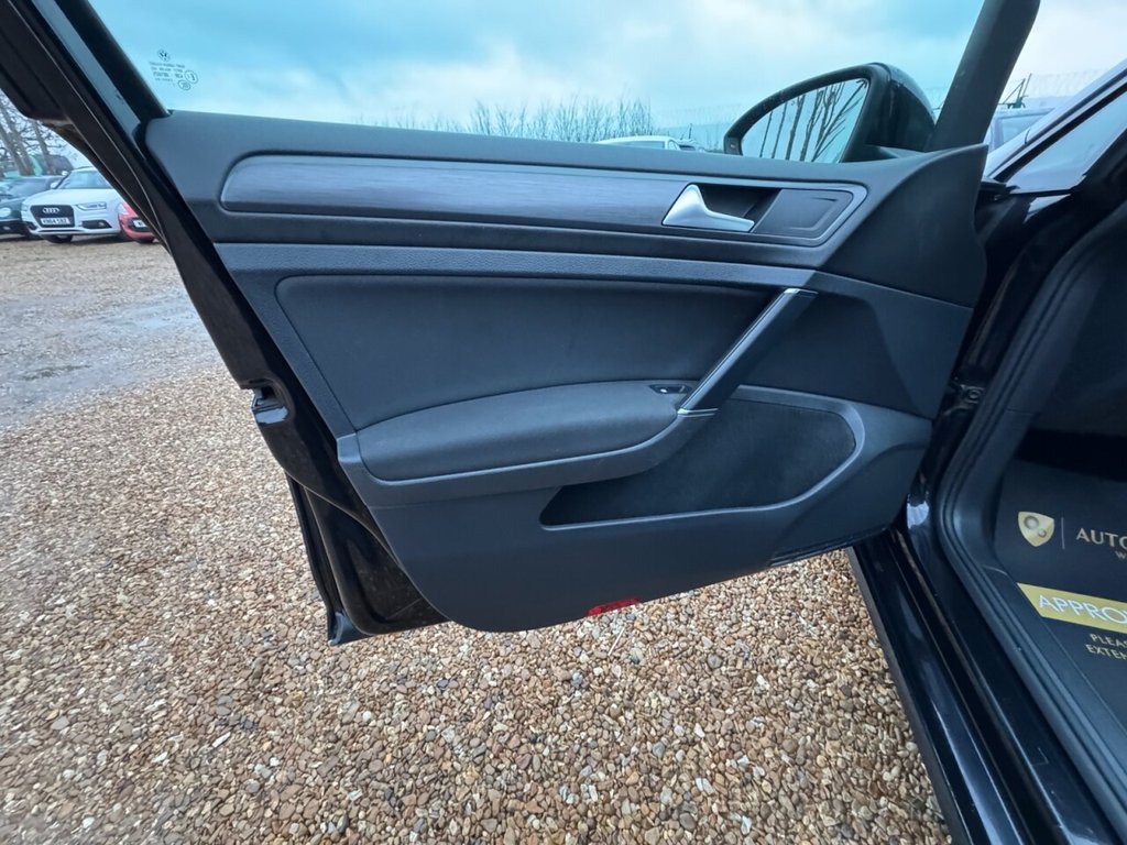 Used Volkswagen Golf 2018 for sale - 78043994: Photo 37