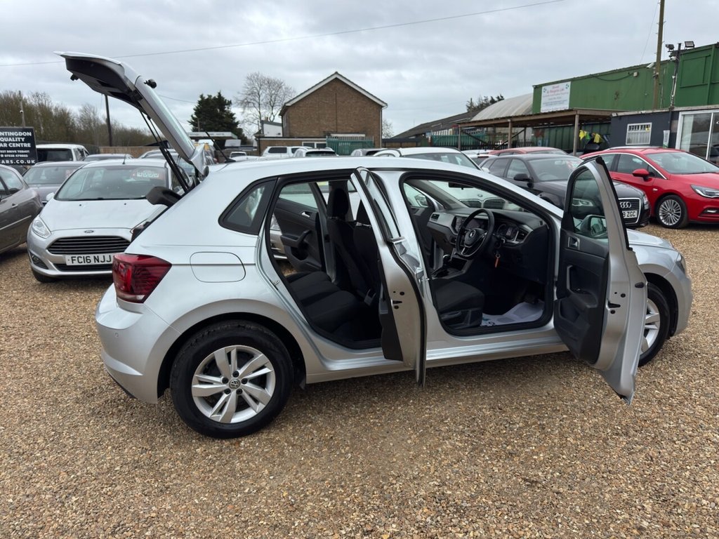 Used Volkswagen Polo 2018 for sale - 77850293: Photo 10