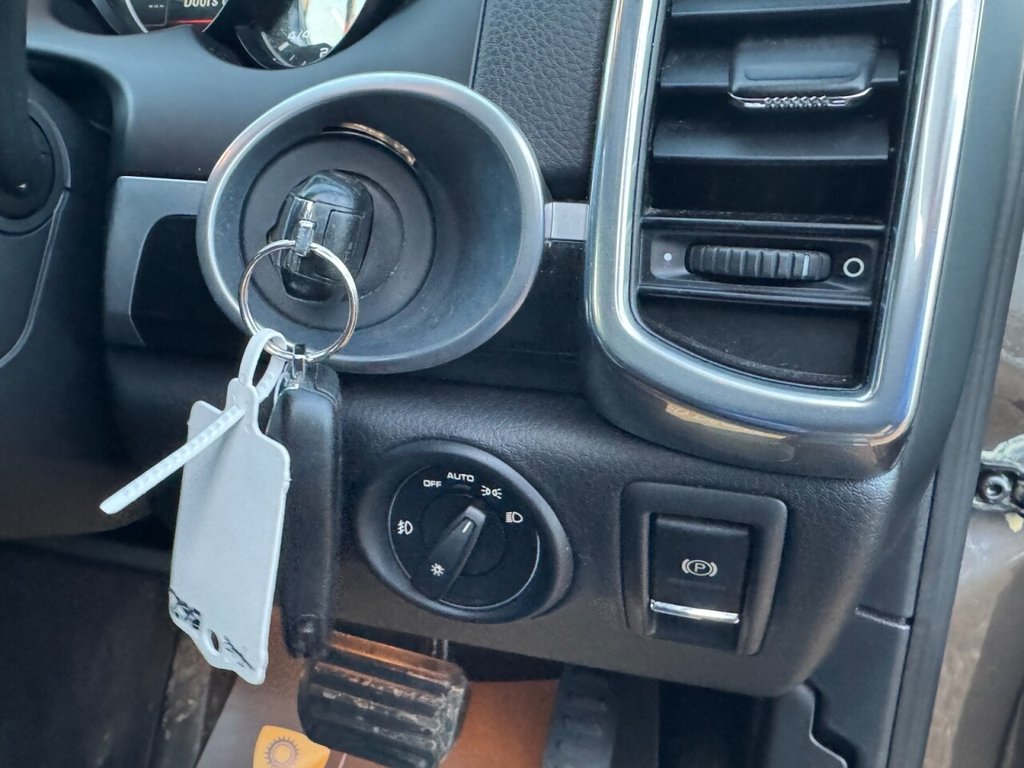 Used Porsche Cayenne 2012 for sale - 77356476: Photo 31