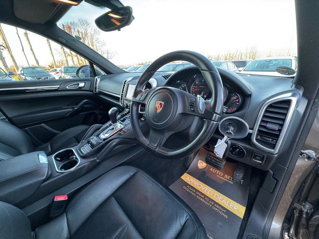 Used Porsche Cayenne 2012 for sale - 77356476: Photo 33