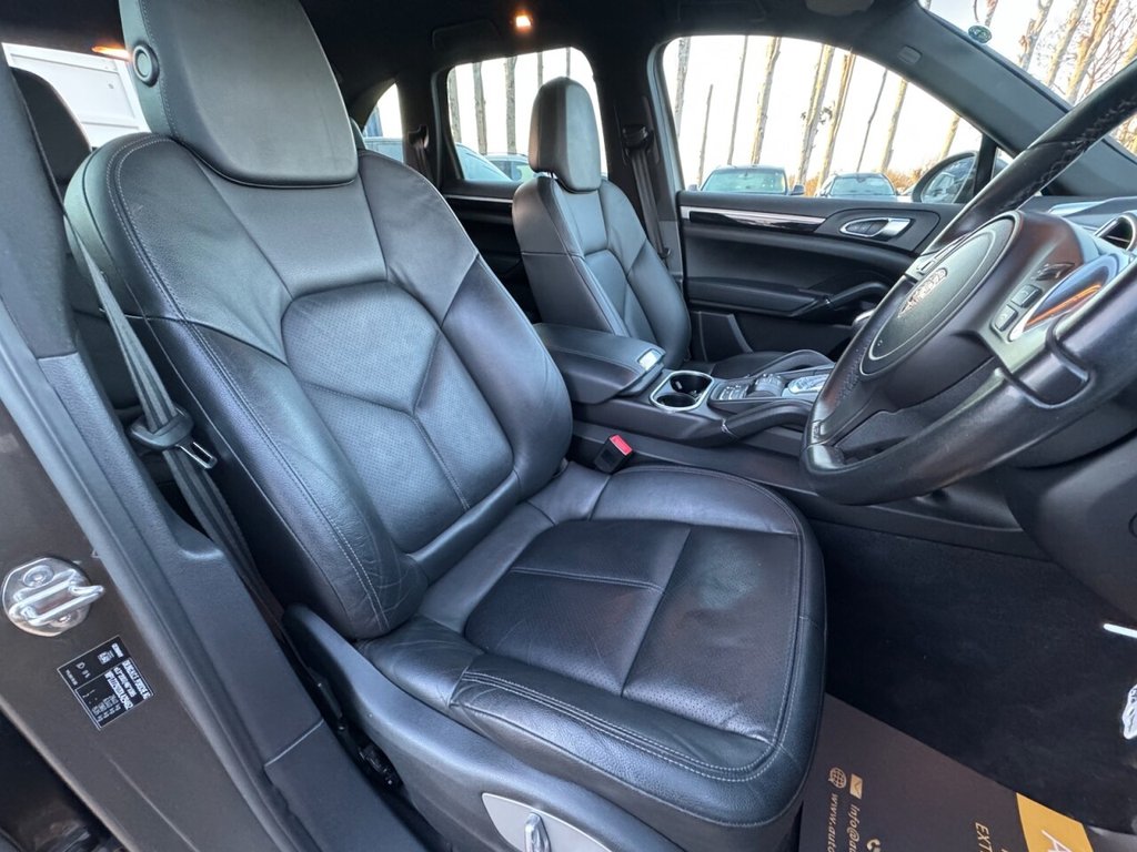 Used Porsche Cayenne 2012 for sale - 77356476: Photo 35