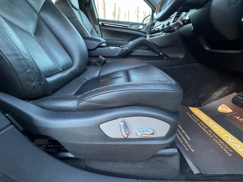Used Porsche Cayenne 2012 for sale - 77356476: Photo 37