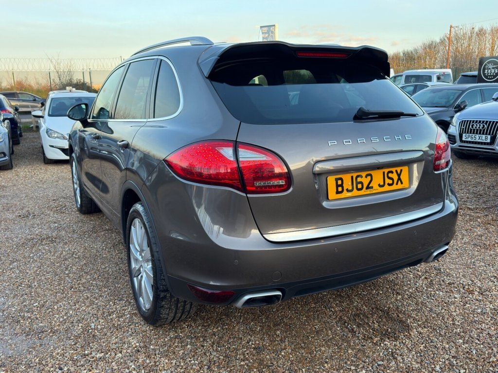 Used Porsche Cayenne 2012 for sale - 77356476: Photo 8