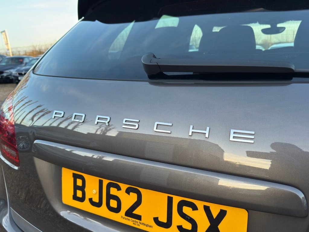 Used Porsche Cayenne 2012 for sale - 77356476: Photo 9