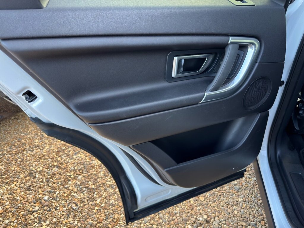 Used Land Rover Discovery Sport 2015 for sale - 77734515: Photo 39