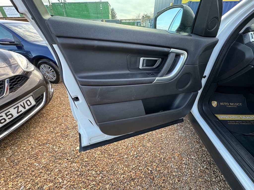 Used Land Rover Discovery Sport 2015 for sale - 77734515: Photo 43