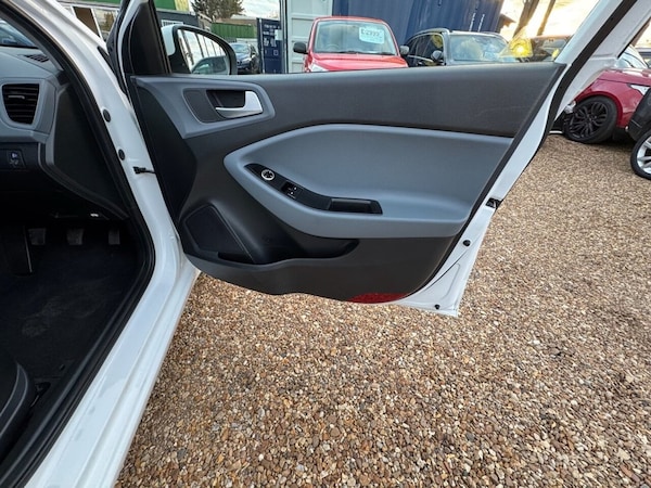 Used Hyundai i20 2016 for sale - 76223917: Photo 17