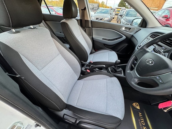 Used Hyundai i20 2016 for sale - 76223917: Photo 24