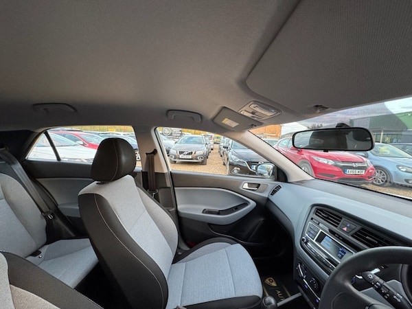 Used Hyundai i20 2016 for sale - 76223917: Photo 36