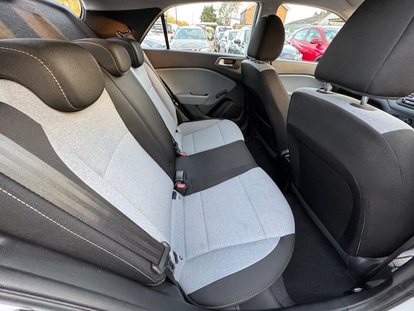 Used Hyundai i20 2016 for sale - 76223917: Photo 38
