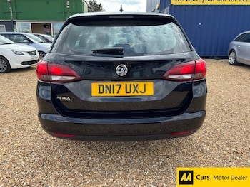 Used Vauxhall Astra 2017 for sale - 78901104: Photo