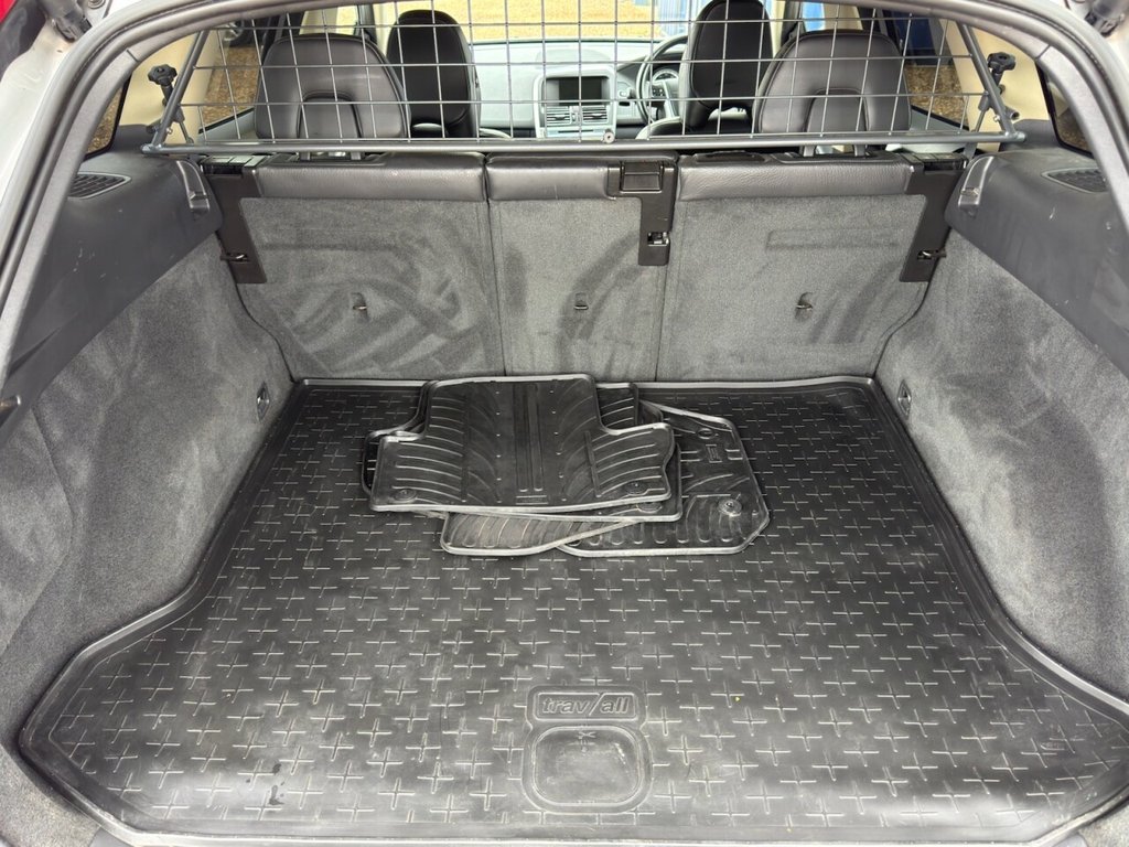 Used Volvo XC60 2011 for sale - 77693538: Photo 12