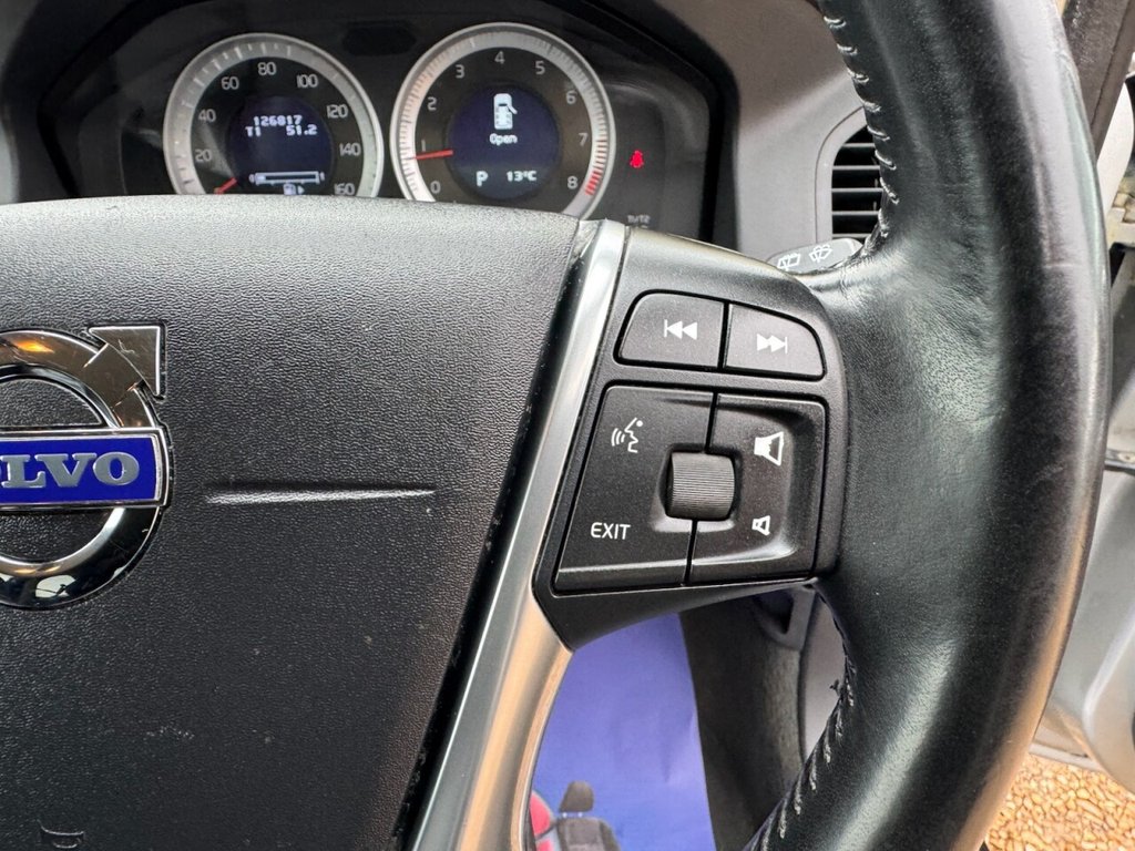 Used Volvo XC60 2011 for sale - 77693538: Photo 24