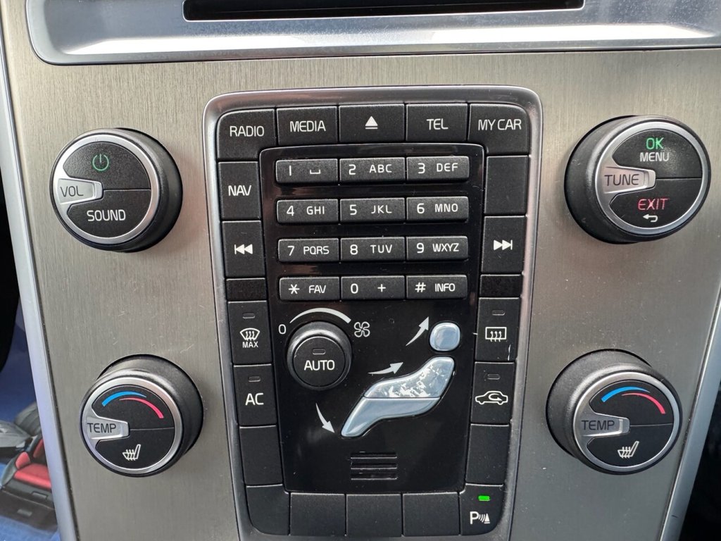 Used Volvo XC60 2011 for sale - 77693538: Photo 36