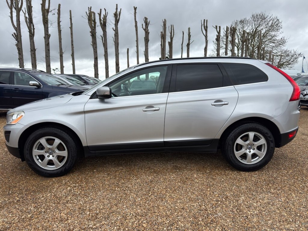 Used Volvo XC60 2011 for sale - 77693538: Photo 4