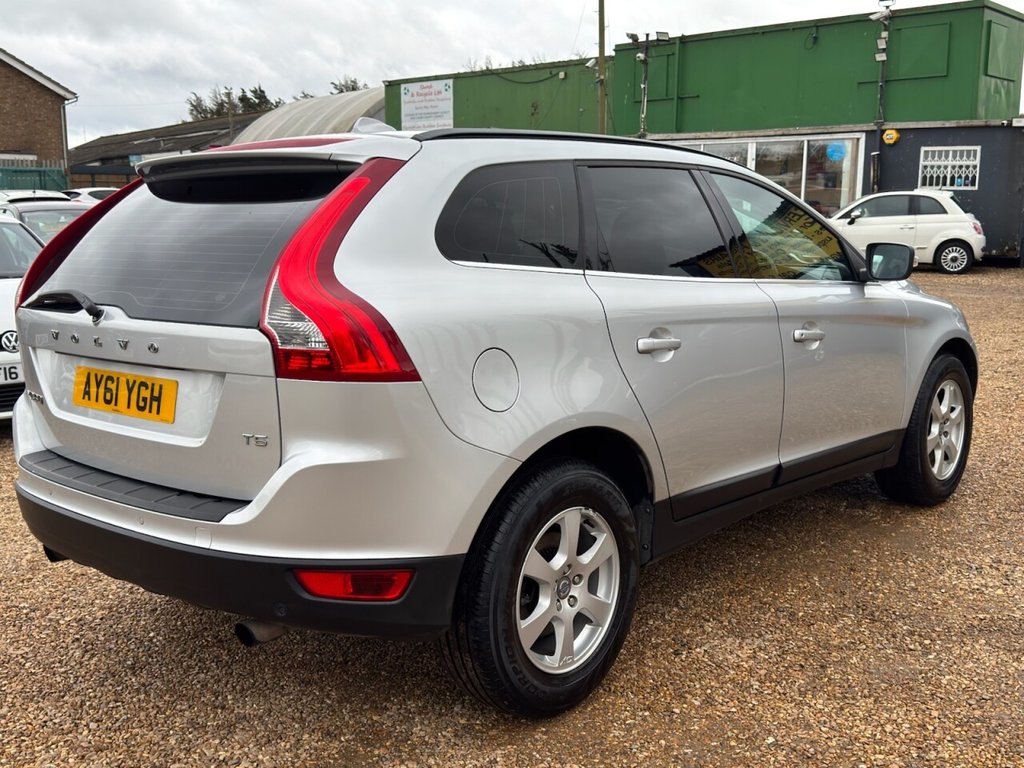 Used Volvo XC60 2011 for sale - 77693538: Photo 7