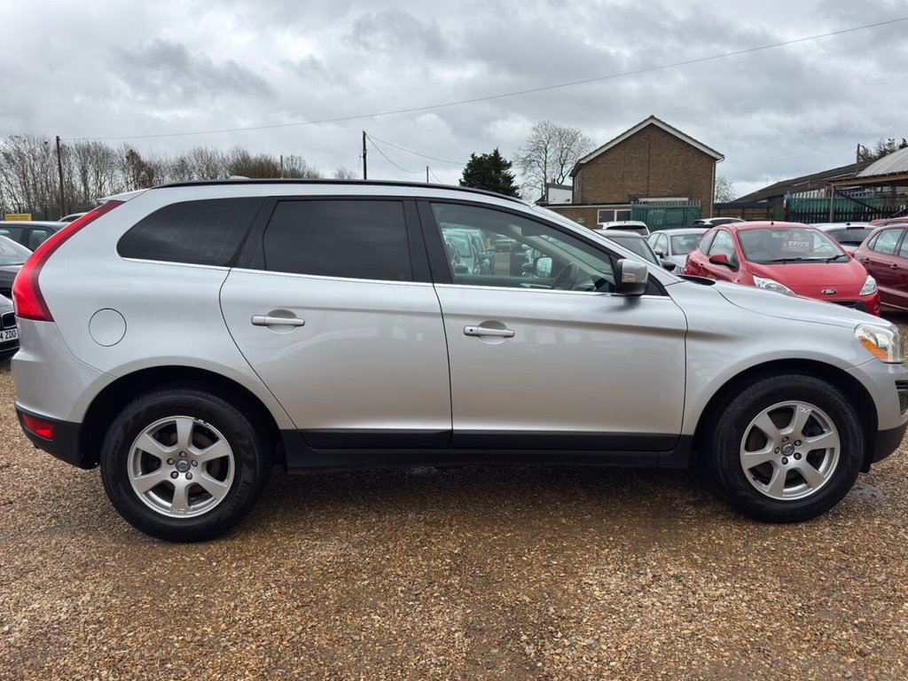 Used Volvo XC60 2011 for sale - 77693538: Photo 8