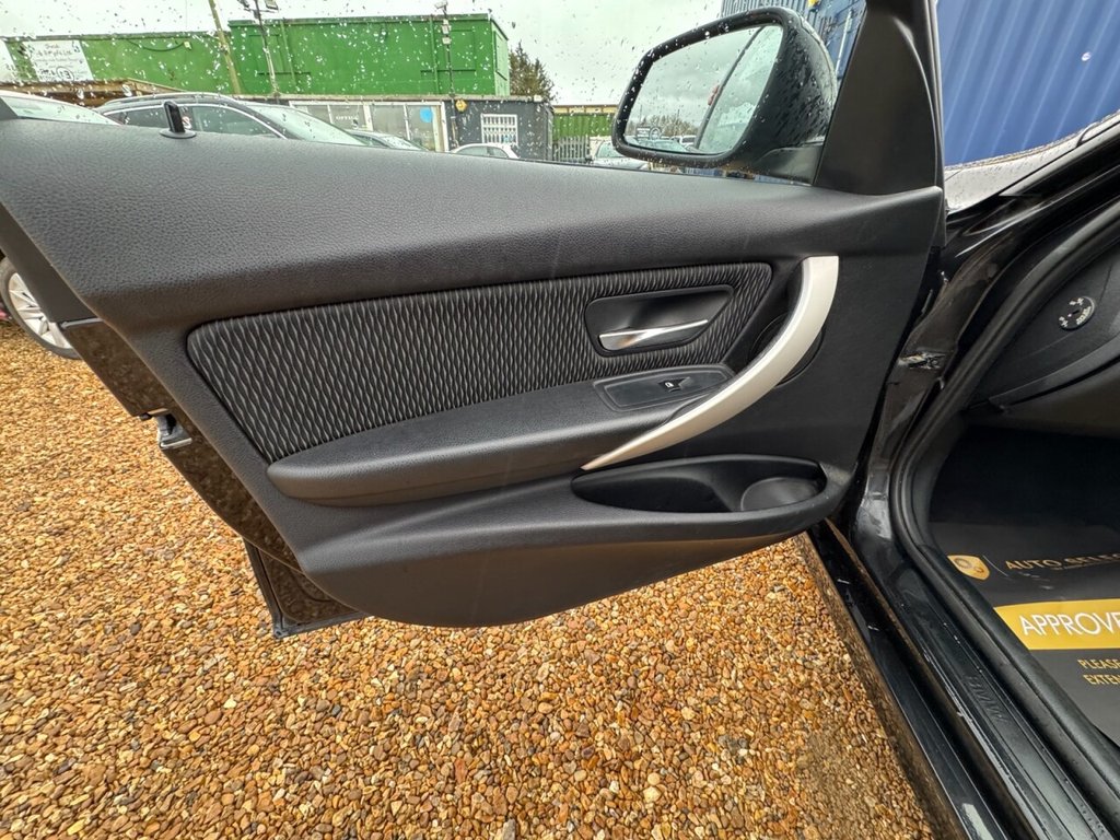 Used BMW 3 Series 2014 for sale - 77571903: Photo 33