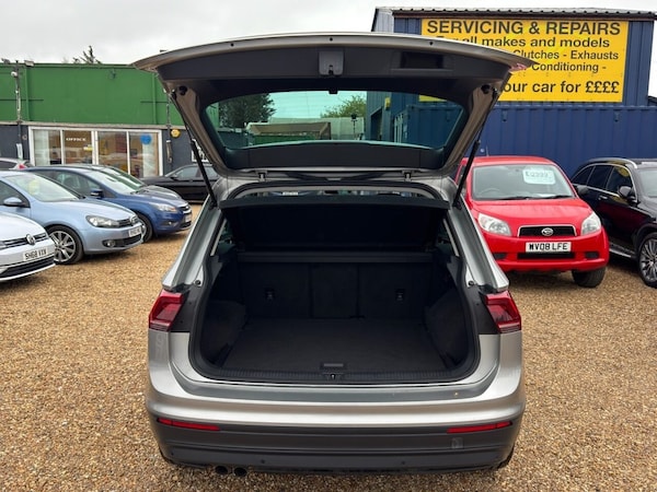 Used Volkswagen Tiguan 2017 for sale - 76256485: Photo 11