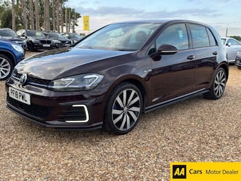 Used Volkswagen Golf 2018 for sale - 79647917: Photo