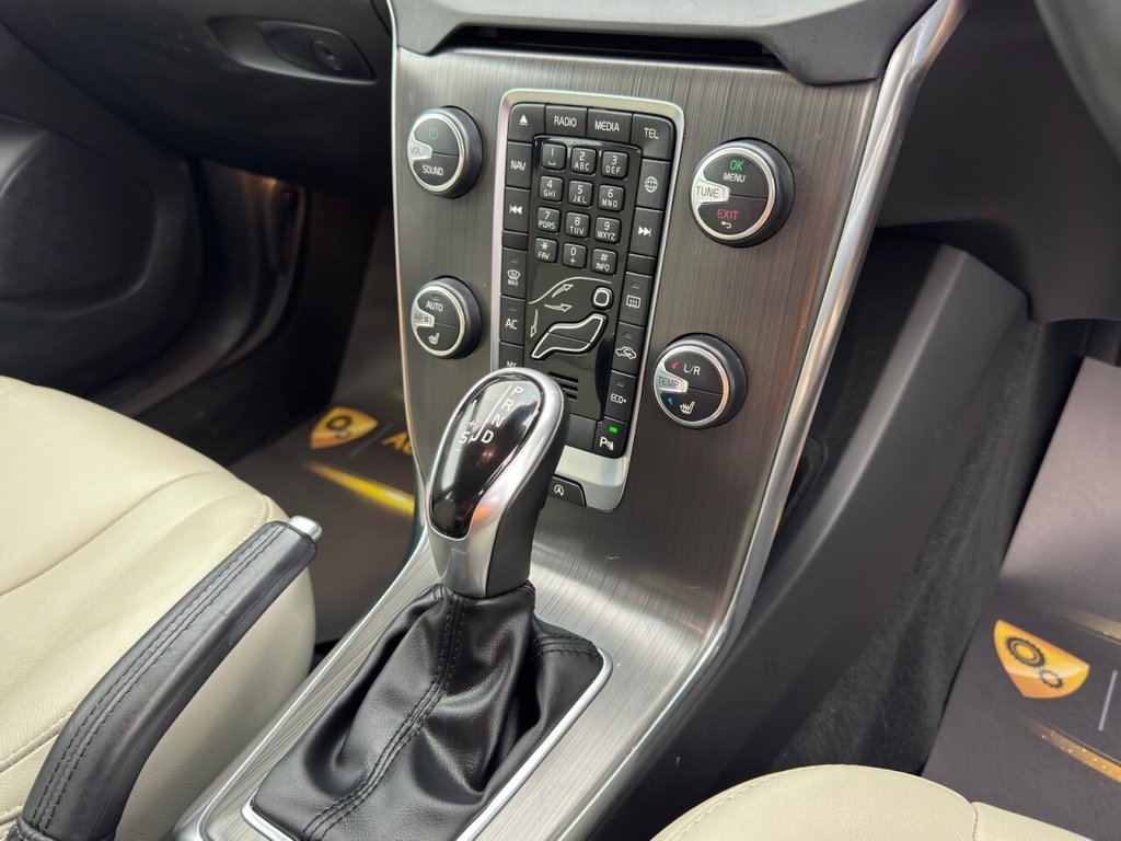 Used Volvo V40 2016 for sale - 76256541: Photo 26