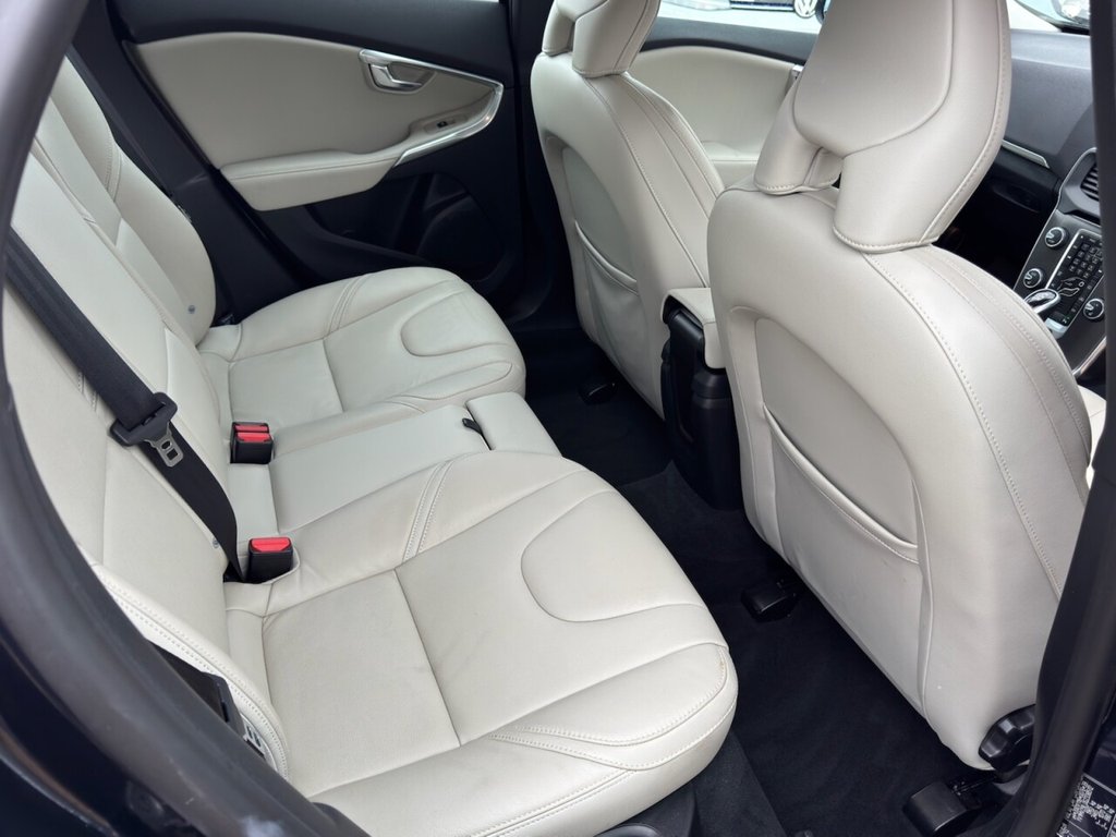 Used Volvo V40 2016 for sale - 76256541: Photo 33