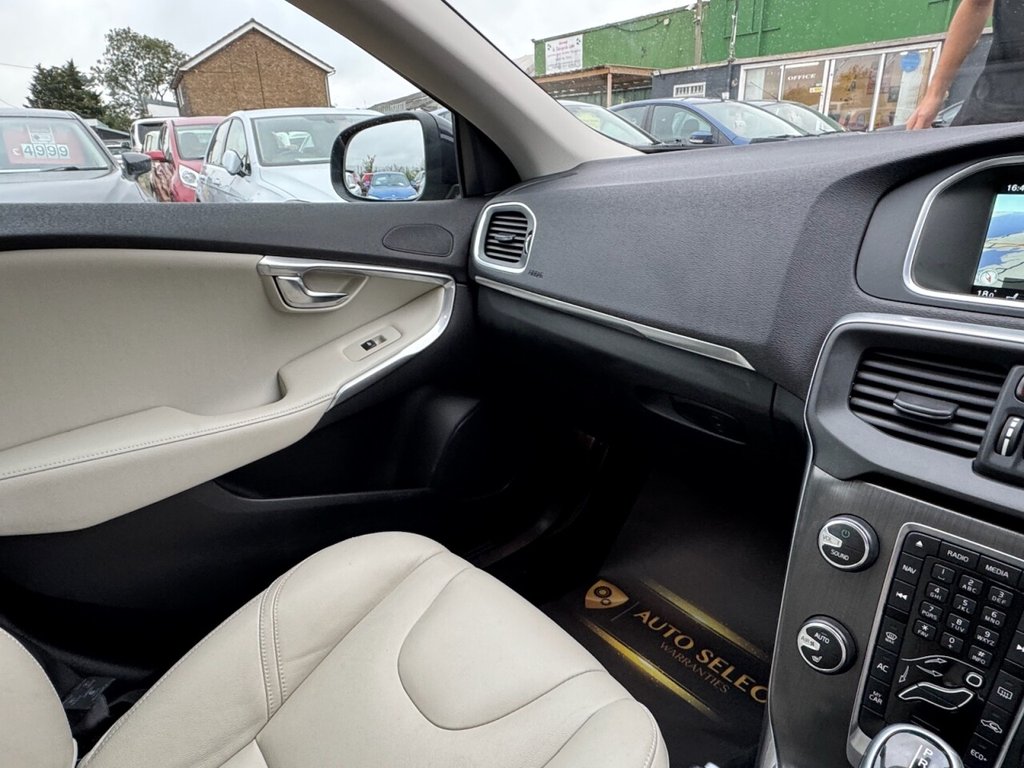 Used Volvo V40 2016 for sale - 76256541: Photo 36