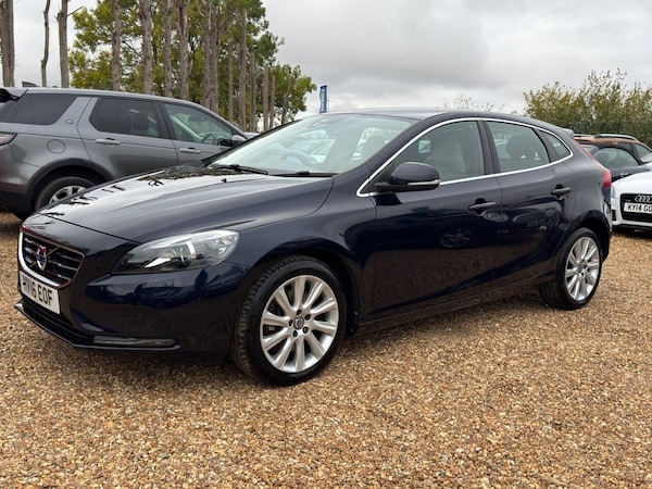 Used Volvo V40 2016 for sale - 76256541: Photo 3