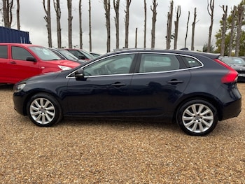 Used Volvo V40 2016 for sale - 76256541: Photo 4