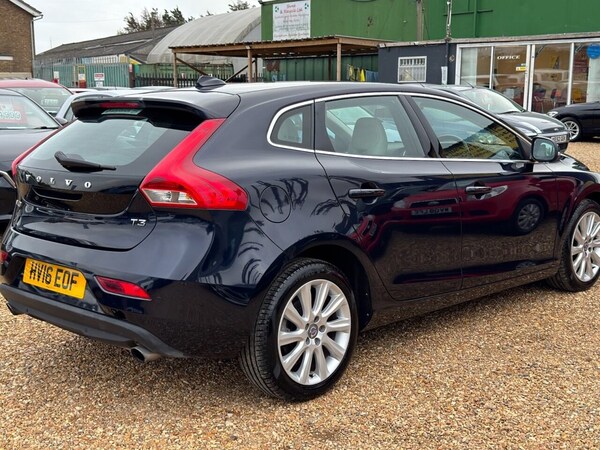 Used Volvo V40 2016 for sale - 76256541: Photo 7