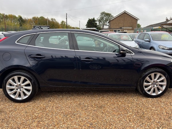 Used Volvo V40 2016 for sale - 76256541: Photo 8