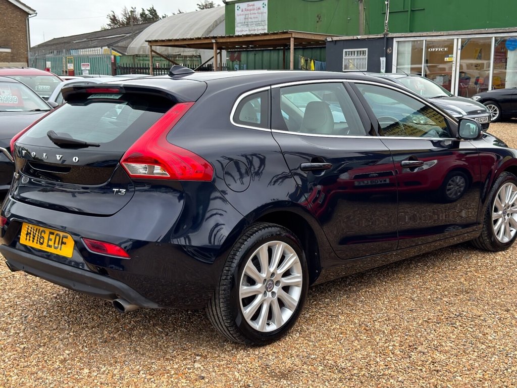 Used Volvo V40 2016 for sale - 76256541: Photo 9
