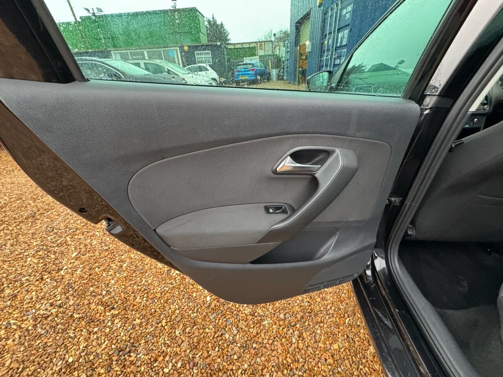 Used Volkswagen Polo 2013 for sale - 77608804: Photo 28