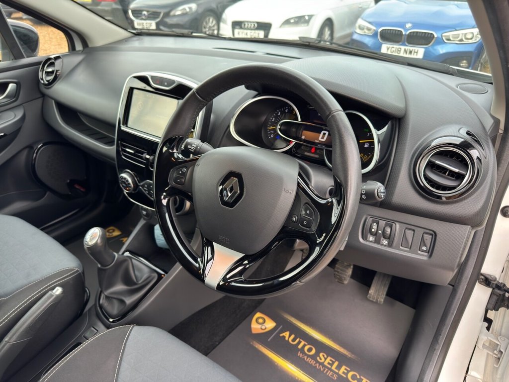 Used Renault Clio 2015 for sale - 76546944: Photo 24