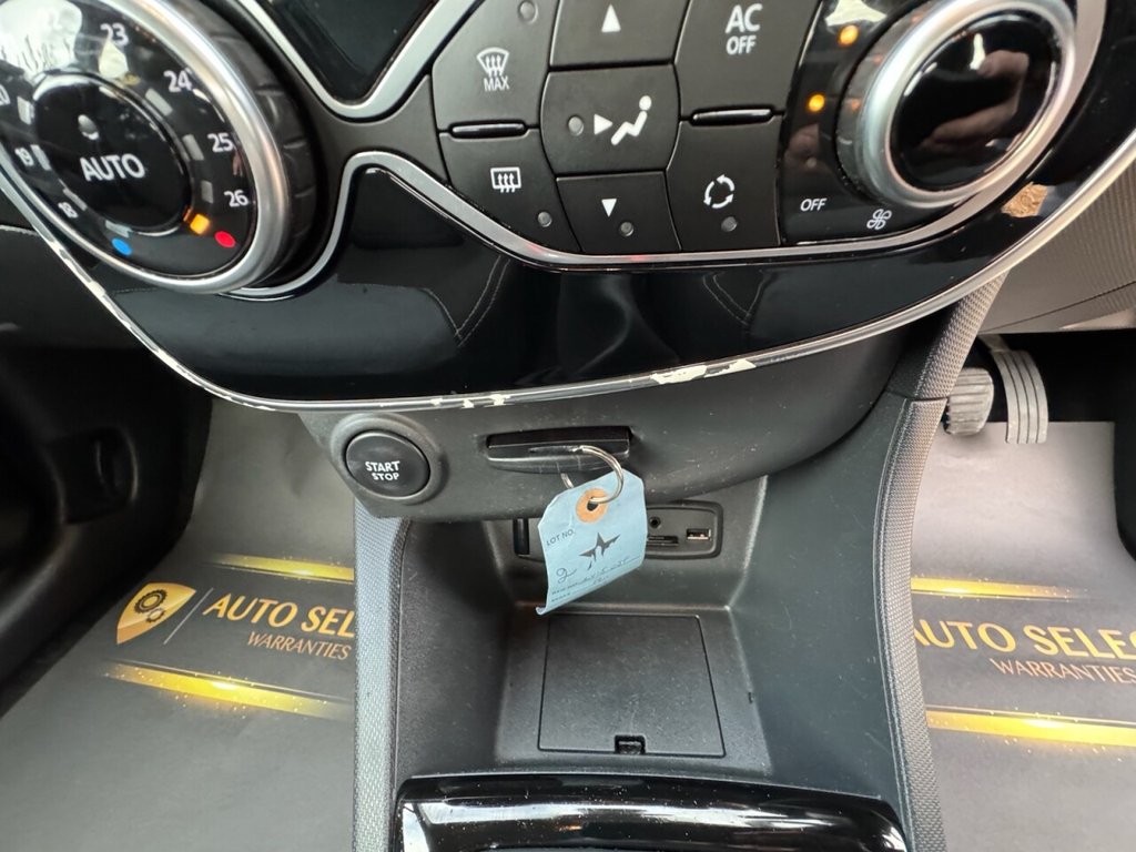 Used Renault Clio 2015 for sale - 76546944: Photo 29