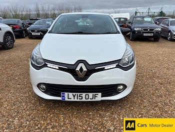 Used Renault Clio 2015 for sale - 76546944: Photo