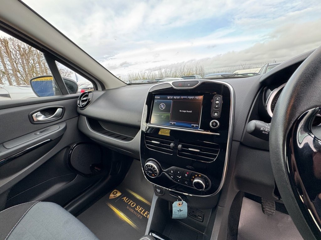 Used Renault Clio 2015 for sale - 76546944: Photo 30