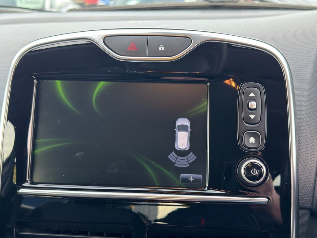 Used Renault Clio 2015 for sale - 76546944: Photo 41