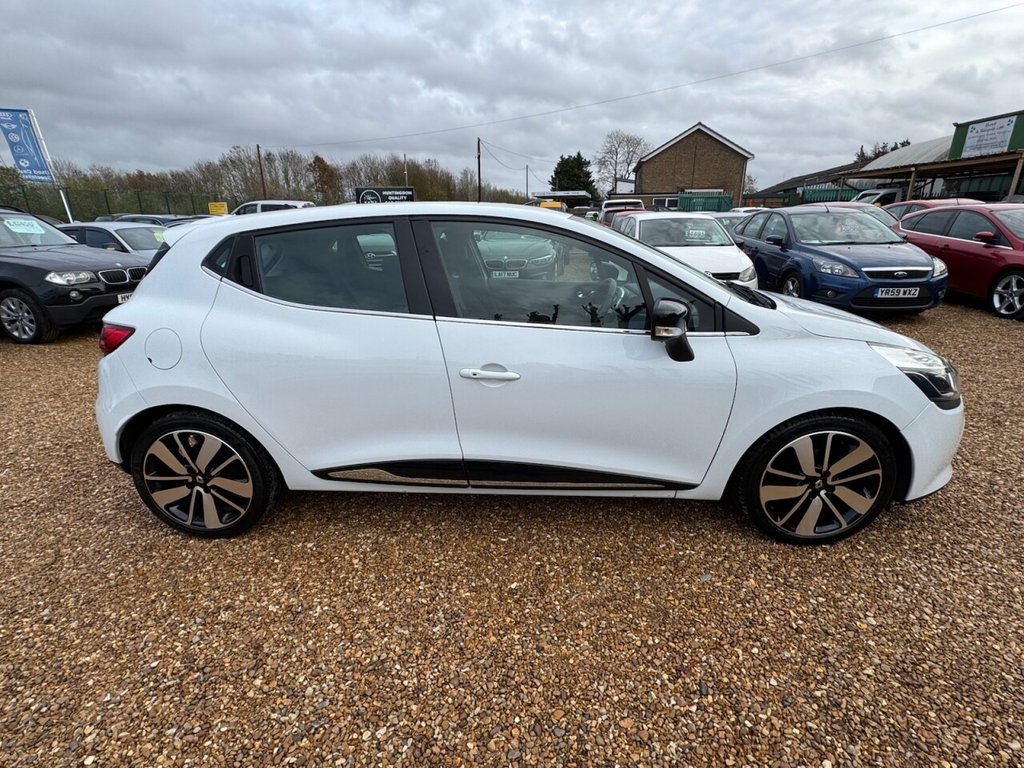 Used Renault Clio 2015 for sale - 76546944: Photo 8