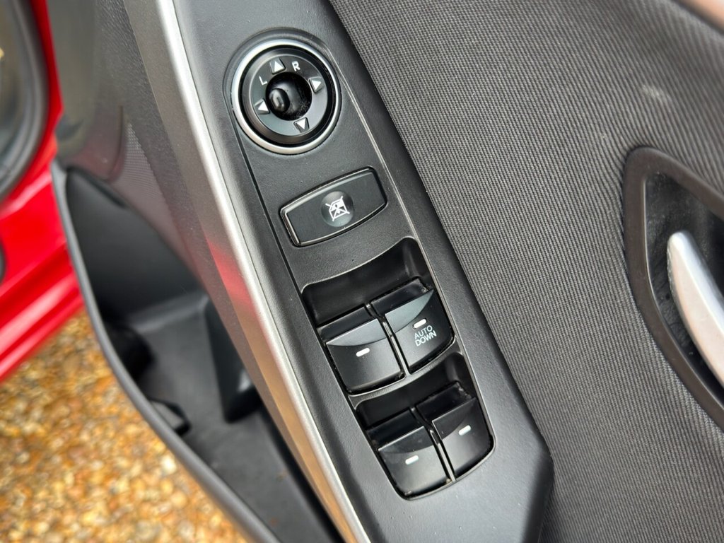 Used Hyundai i30 2015 for sale - 77463892: Photo 15