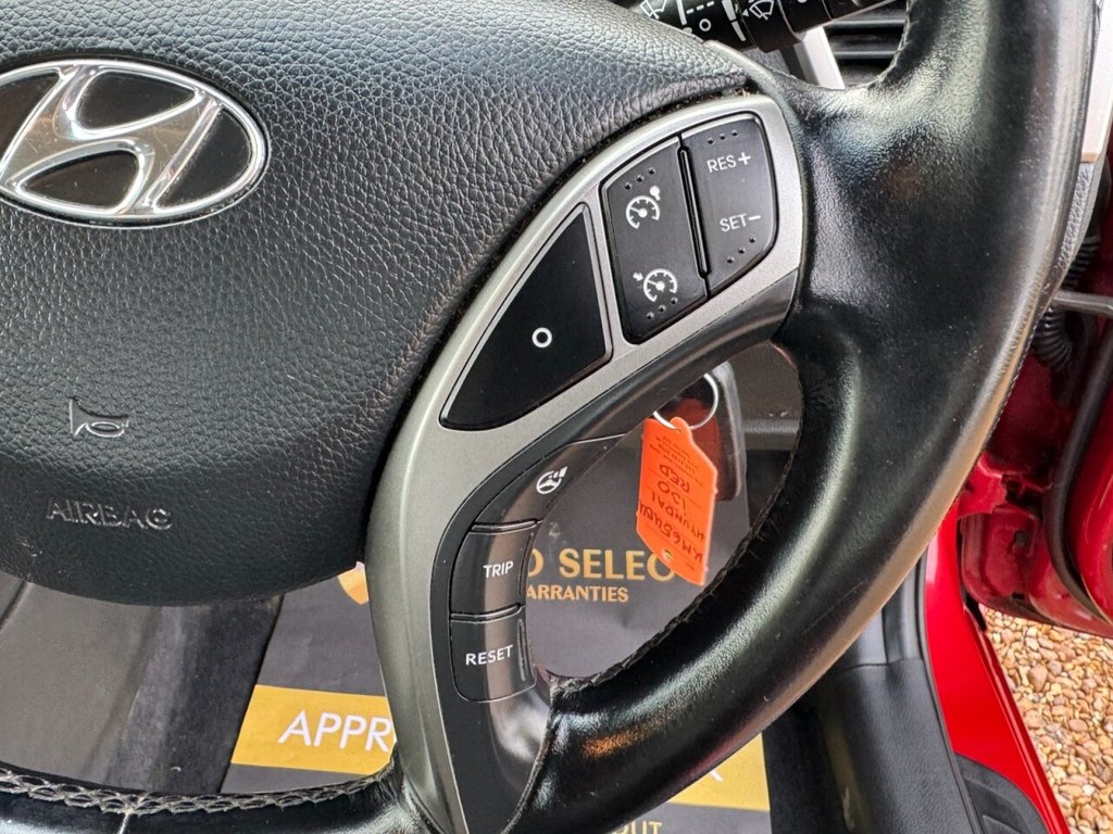 Used Hyundai i30 2015 for sale - 77463892: Photo 25