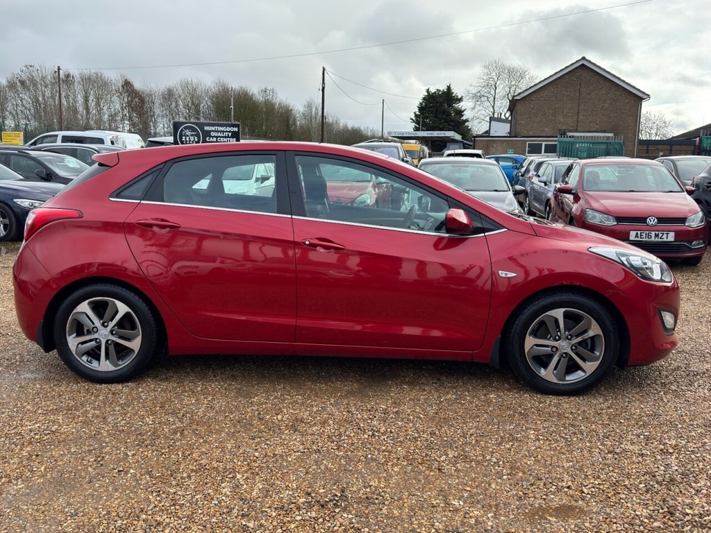 Used Hyundai i30 2015 for sale - 77463892: Photo 8