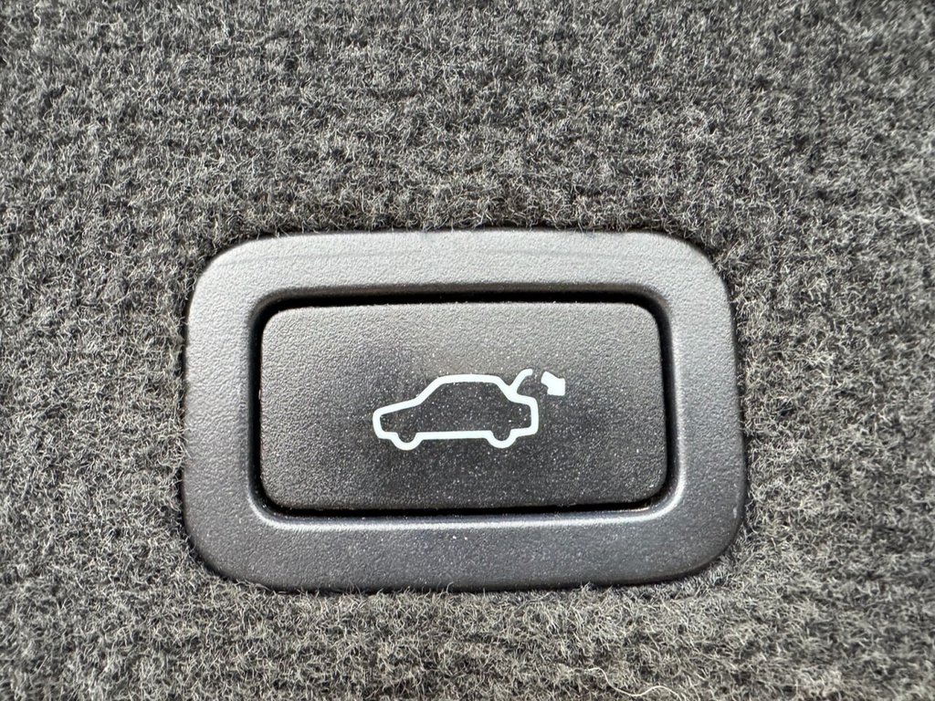 Used Volvo XC70 2008 for sale - 78096861: Photo 15