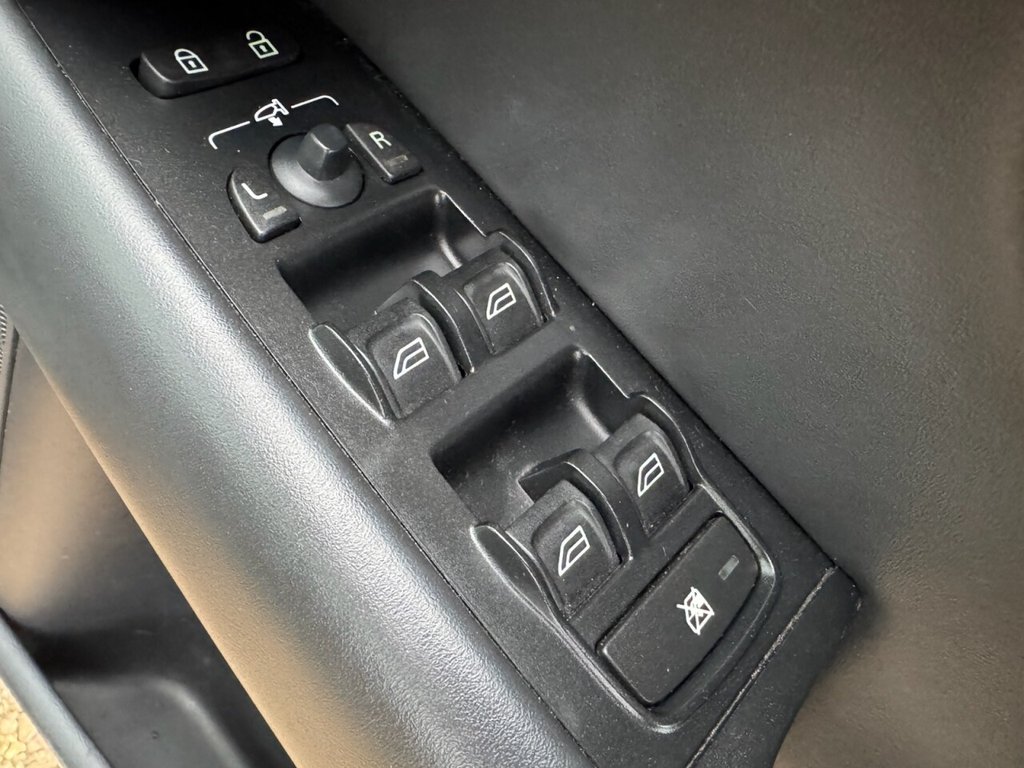 Used Volvo XC70 2008 for sale - 78096861: Photo 17