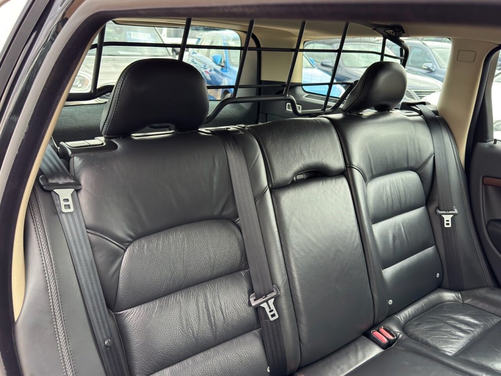 Used Volvo XC70 2008 for sale - 78096861: Photo 41